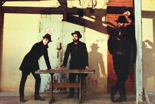 Прем'єра пісні та дебютного кліпу від українського гурту Thunderdogs