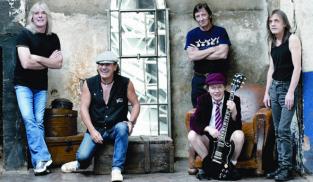 AC/DC вже в Айтьюнсі
