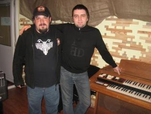 "Механічний Апельсин" та "Мотор’ролла" презентували спільний кліп на пісню "Ти сама" "Механічний Апельсин" та "Мотор’ролла" презентували спільний кліп на пісню "Ти сама"