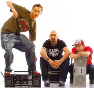 "Бумбокс" презентував нову пісню "Піддубний Микола" "Бумбокс" презентував нову пісню "Піддубний Микола"