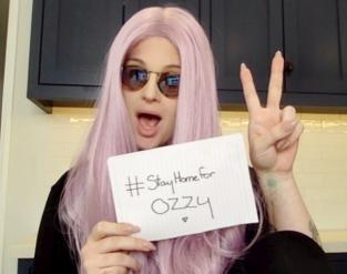 Минулого тижня дочка Озі Келлі Осборн розпочала кампанію #StayHomeForOzzy