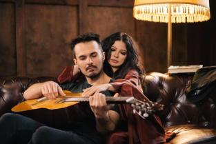 Нова романтична пісня від учасника гурту Ульмо Три та співачки Lama