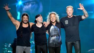 Metallica пожертвувала 283 000 фунтів стерлінгів благодійним організаціям, що допомагають незахищеним.