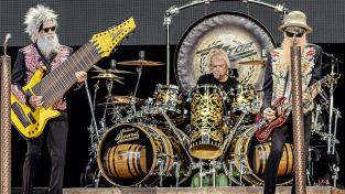 Барабанщик ZZ Top Френк Берд відмовився від туру групи через проблеми зі здоров'ям